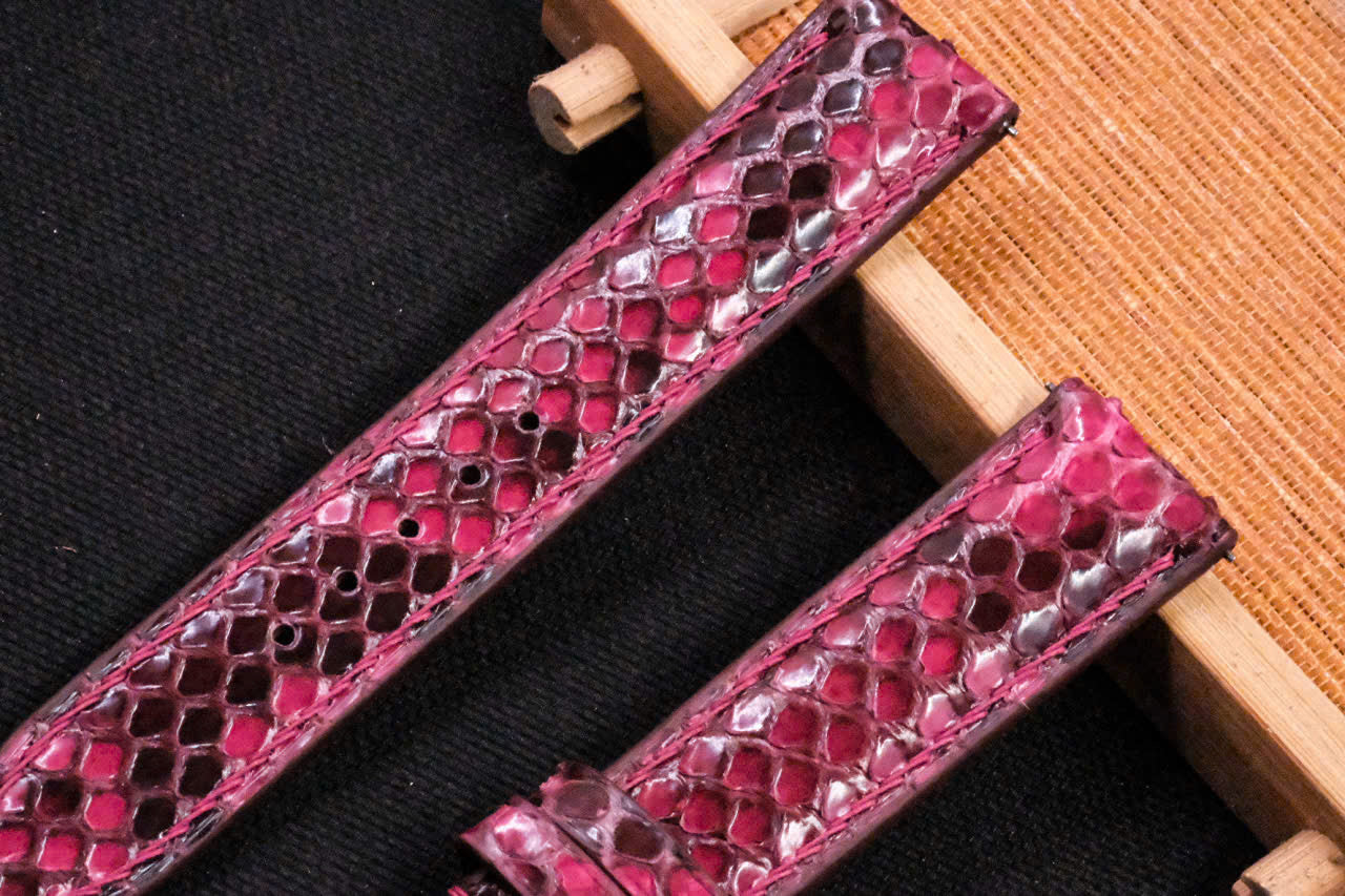 BESPOKE BLACK PINK PYTHON LEATHER WATCH STRAP HDPS26